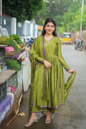 Handloom Top Paired With Handloom Dupatta And Pants
