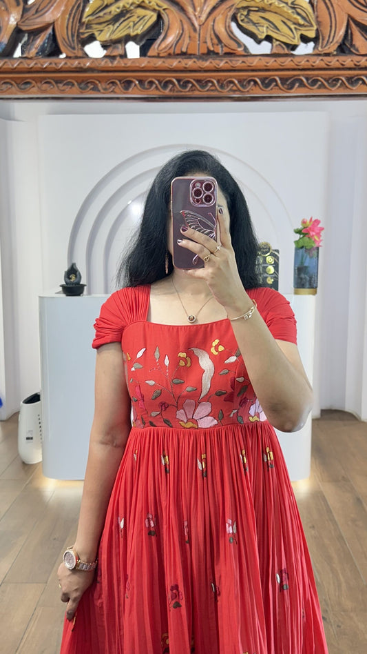 Kyathi – Red (Fan Sleeves)