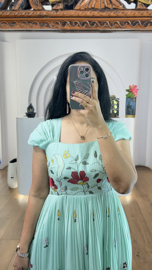 Kyathi – Sea Green ( Fan Sleeves )